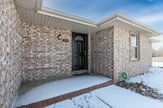 3464 W Village Terrace in Springfield, MO - Building Photo - Building Photo