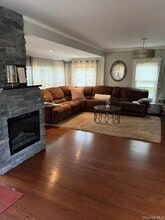 35 2nd Ave in Port Jefferson, NY - Building Photo - Building Photo