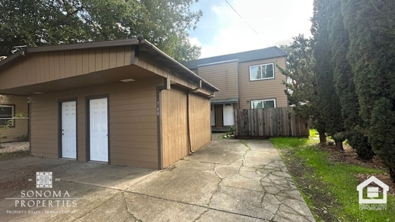 748 Laurel Ave in Sonoma, CA - Building Photo