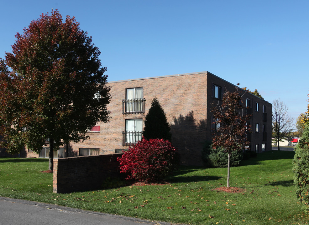 Northwood Apartments in Liverpool, NY - Foto de edificio