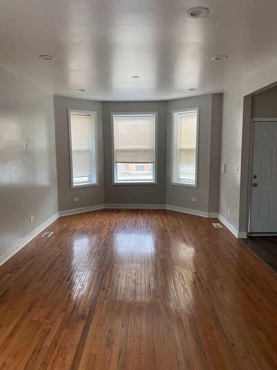 6402 S Eberhart Ave-Unit -6402 S Eberhart - 1S in Chicago, IL - Building Photo