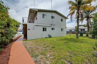 69 NW 35th St in Miami, FL - Building Photo - Building Photo