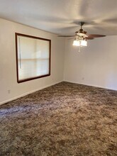 601 W Washington St in St James, MO - Building Photo - Building Photo