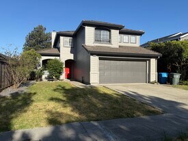 2027 Bedford St in Santa Rosa, CA - Building Photo