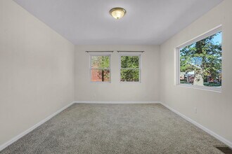 1217 Grant Dr in Edwardsville, IL - Foto de edificio - Building Photo