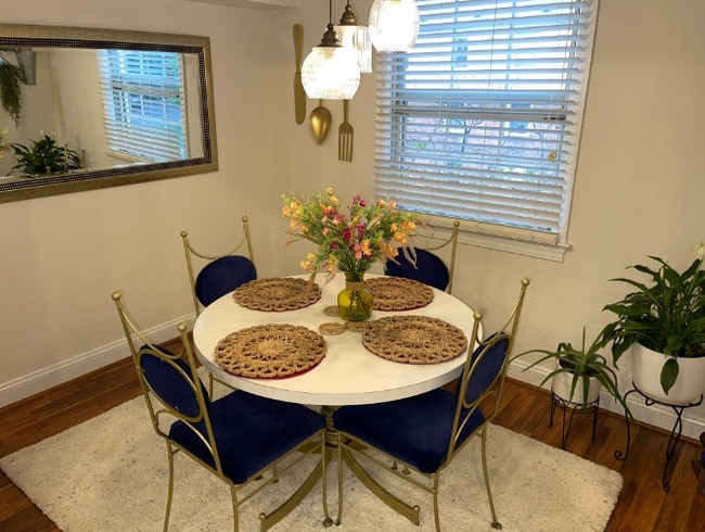 property at 2407 Arlington Blvd