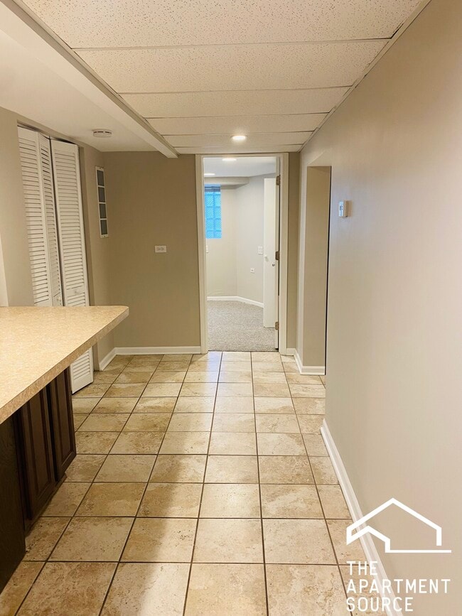 3110 W Fullerton Ave, Unit G in Chicago, IL - Building Photo - Building Photo