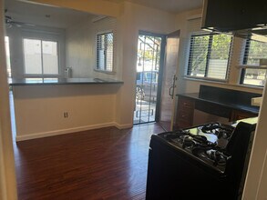 7154 Lexington Ave in West Hollywood, CA - Building Photo - Building Photo