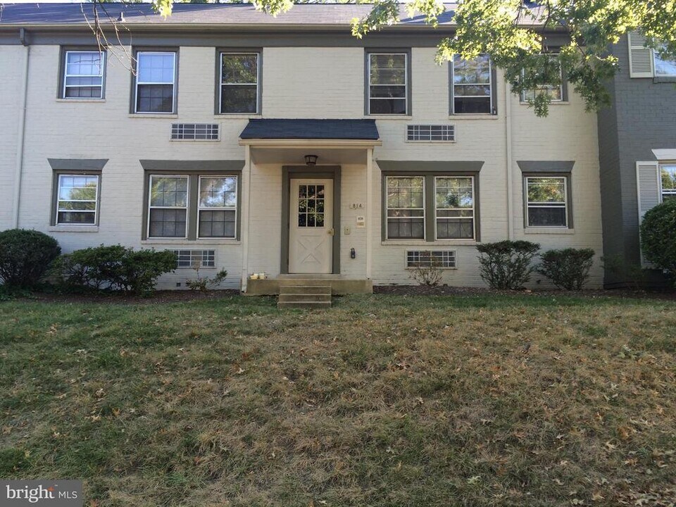 814 Jefferson St in Alexandria, VA - Building Photo