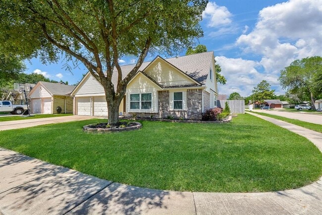 property at 2119 Landcircle Ct