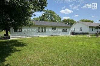 1 W Montgomery St in Fayetteville, AR - Building Photo - Building Photo