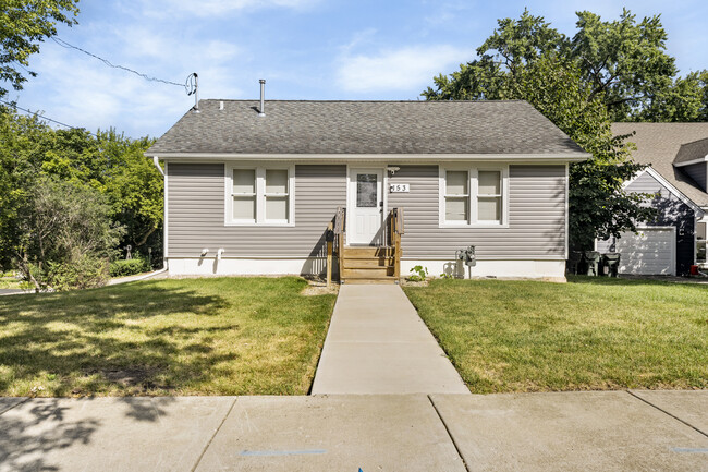 property at 153 N Hager Ave