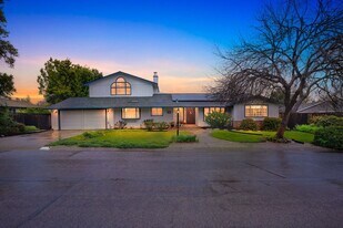 2055 Kent Dr in Los Altos, CA - Building Photo