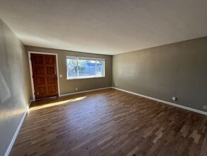 1186 M St in Springfield, OR - Building Photo - Building Photo