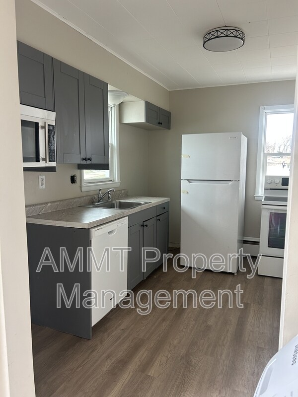 2831 3rd Ave SE in Cedar Rapids, IA - Building Photo - Building Photo