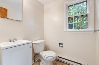 2101 Bellevue Ave in Syracuse, NY - Foto de edificio - Building Photo