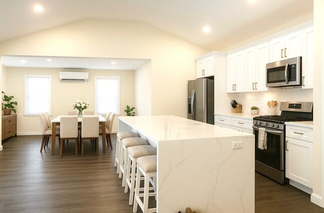 19 Primrose Ave W in White Plains, NY - Building Photo - Building Photo