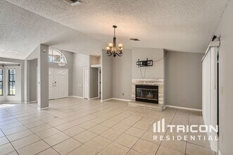 11327 Rainbow Woods Loop in Spring Hill, FL - Building Photo - Building Photo