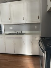 906 West Ave, Unit Apt 3 in Medina, NY - Building Photo - Building Photo