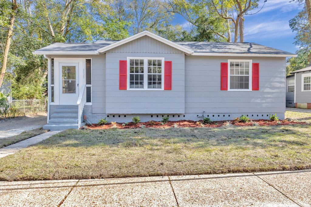 8025 Paul Jones Dr in Jacksonville, FL - Building Photo