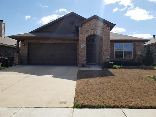 421 Haddington St in Crowley, TX - Building Photo