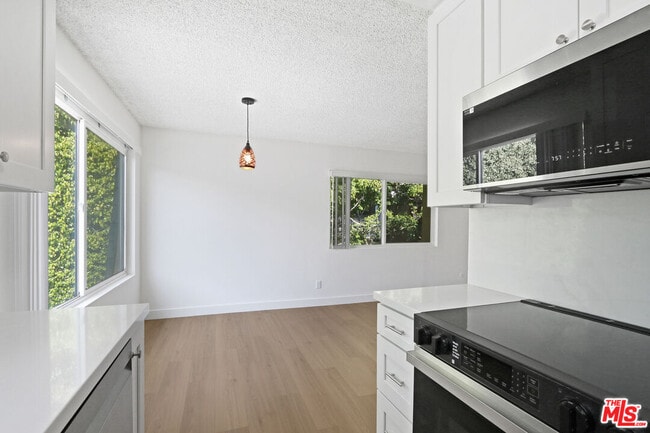 976 Larrabee St in West Hollywood, CA - Building Photo - Building Photo