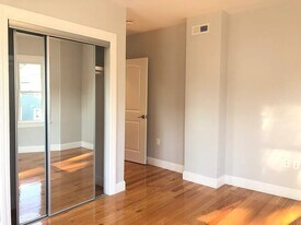 31 Middle St, Unit 31-A in Newton, MA - Building Photo