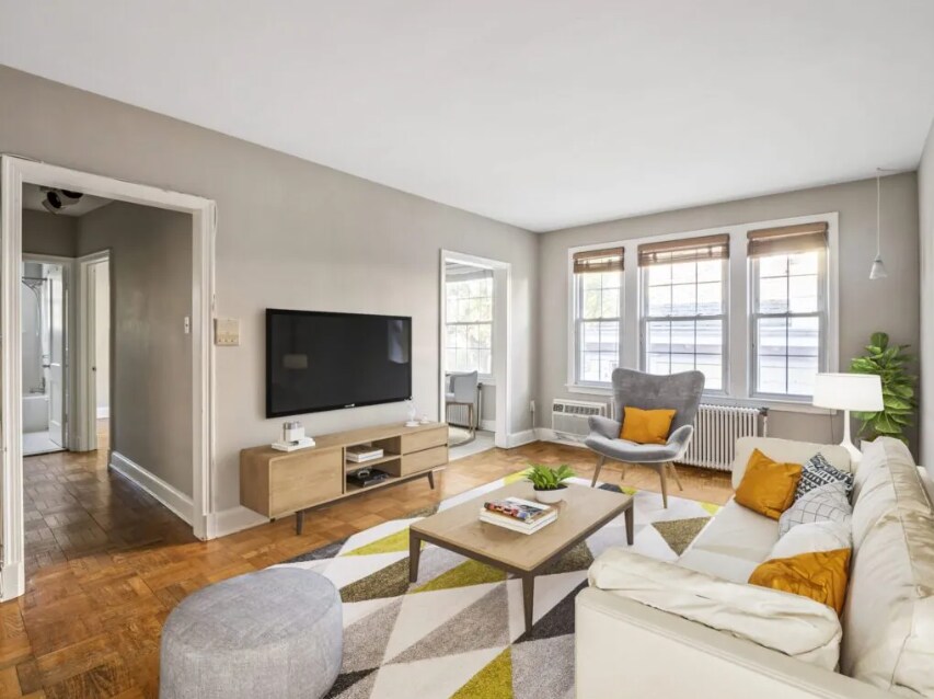 4491 MacArthur Blvd NW, Unit 303 in Washington, DC - Building Photo