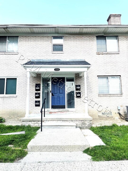 22148 Dante St in Oak Park, MI - Building Photo