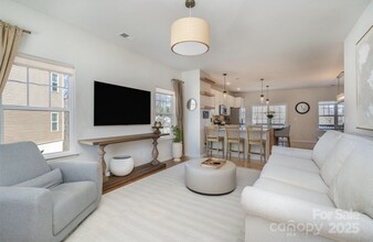 6503 Revolutionary Trl in Charlotte, NC - Building Photo - Building Photo