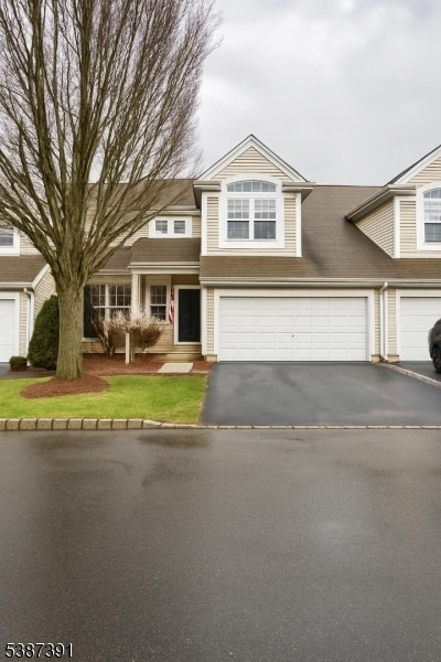 property at 131 Marlboro Cir