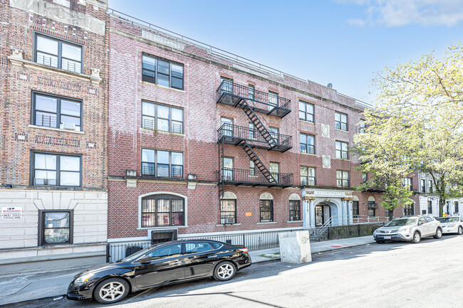 1738 Union St in Brooklyn, NY - Foto de edificio - Building Photo