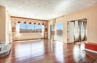 2424 Vista Grande Dr NW-Unit -Main House in Albuquerque, NM - Building Photo - Building Photo