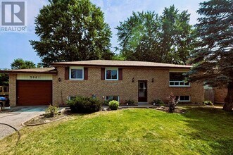 2061 Craig Rd in Innisfil, ON - Building Photo - Building Photo