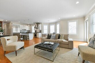 603 E 6th St, Unit 3 in Boston, MA - Building Photo - Building Photo