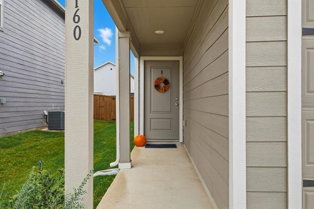 12160 Thoroughbred Dr in Aubrey, TX - Building Photo - Building Photo