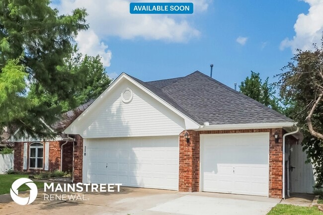 2709 Berkley Dr