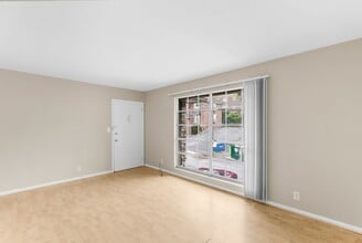 Clairview Apartments in Birmingham, AL - Building Photo - Building Photo