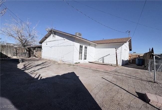 property at 1913 Allen Ave