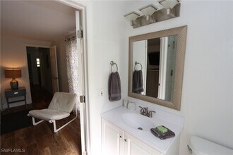 714 11th St N in Naples, FL - Building Photo - Building Photo