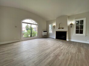 837 N Martel Ave in Los Angeles, CA - Building Photo - Building Photo
