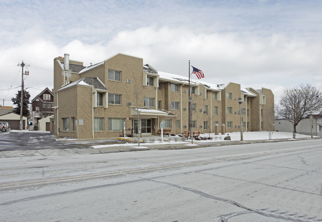 Fountains of West Allis in West Allis, WI - Foto de edificio