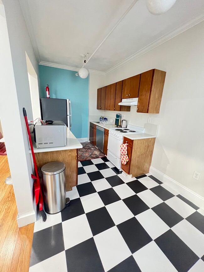 82 Jersey St, Unit Fully Furnished NO FEE in Boston, MA - Building Photo - Building Photo