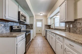 8117 Kensington Dr in Rowlett, TX - Building Photo - Building Photo