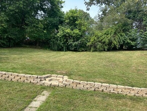 98 Nebraska Ave in Oak Ridge, TN - Foto de edificio - Building Photo