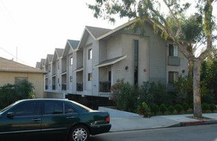 618 E Acacia Ave Apartments