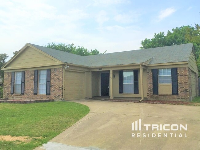 property at 3913 Manzinita St