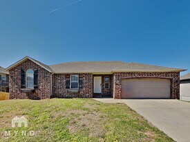 5673 S Lexington Ave in Springfield, MO - Building Photo