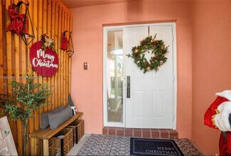 8165 Pelican Harbour Dr in Greenacres, FL - Building Photo - Building Photo