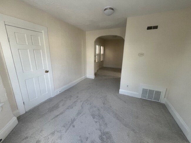 42 1/2 Cabot St, Unit Apt. #2 in Beverly, MA - Building Photo - Building Photo